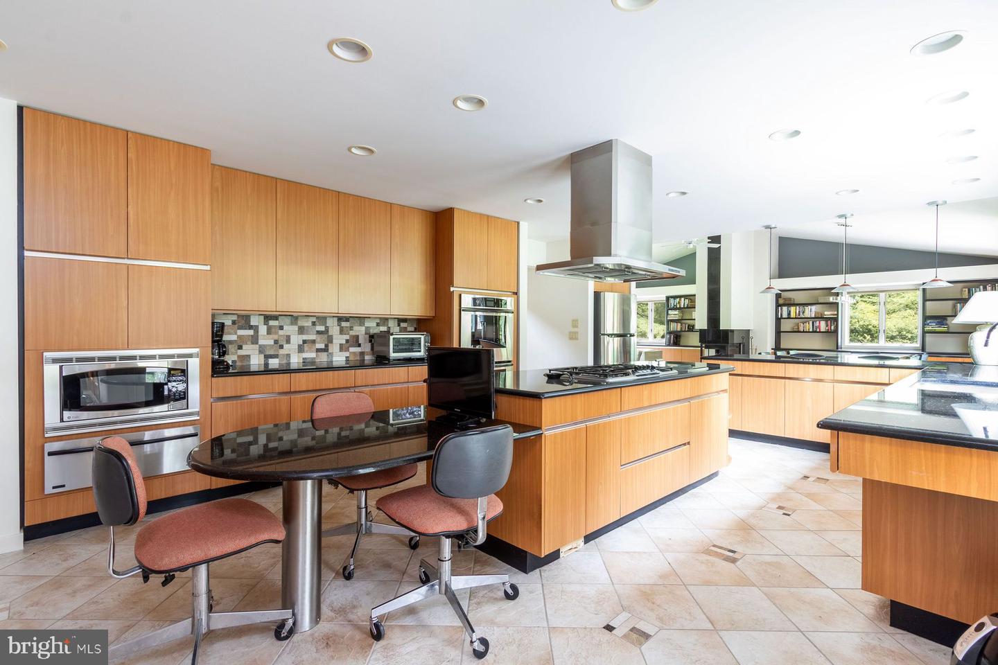 125 Edison Furlong Rd