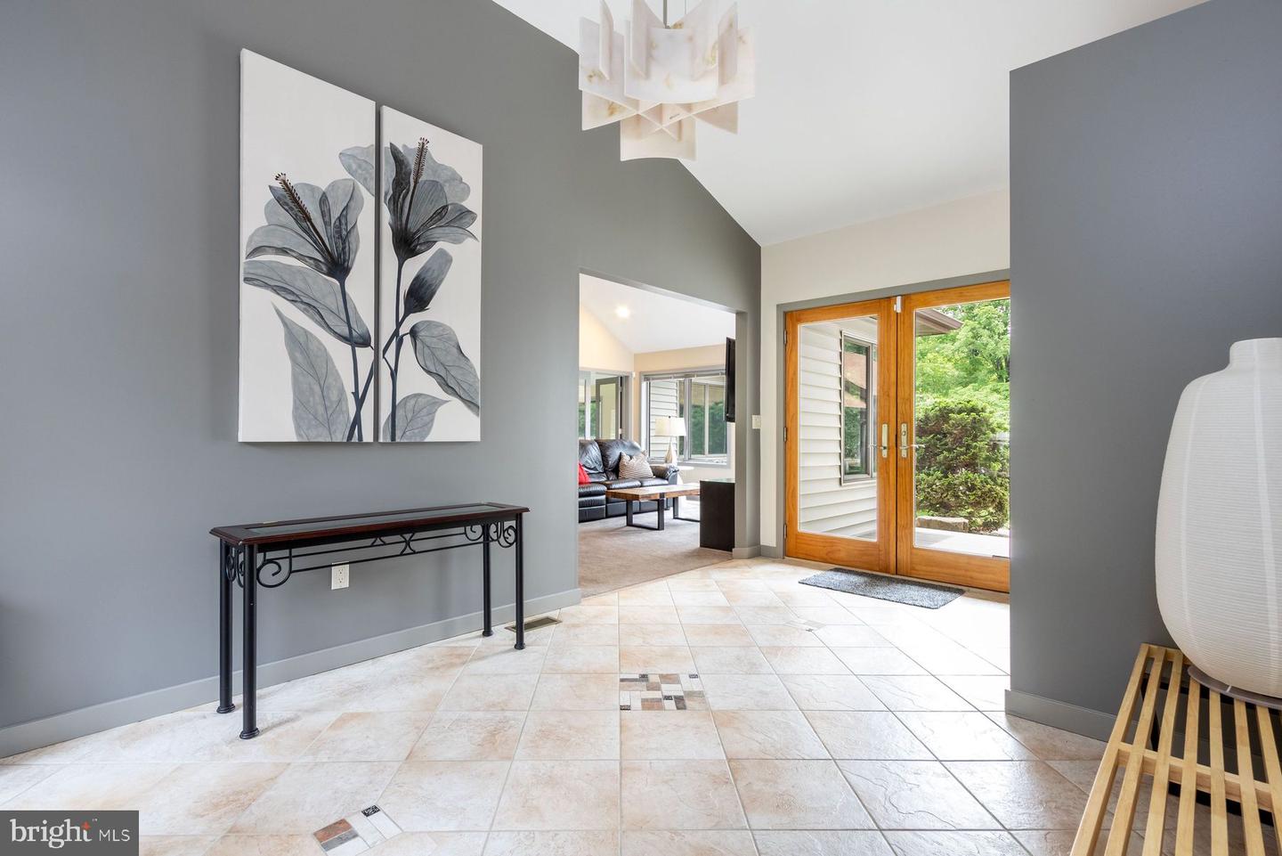 125 Edison Furlong Rd