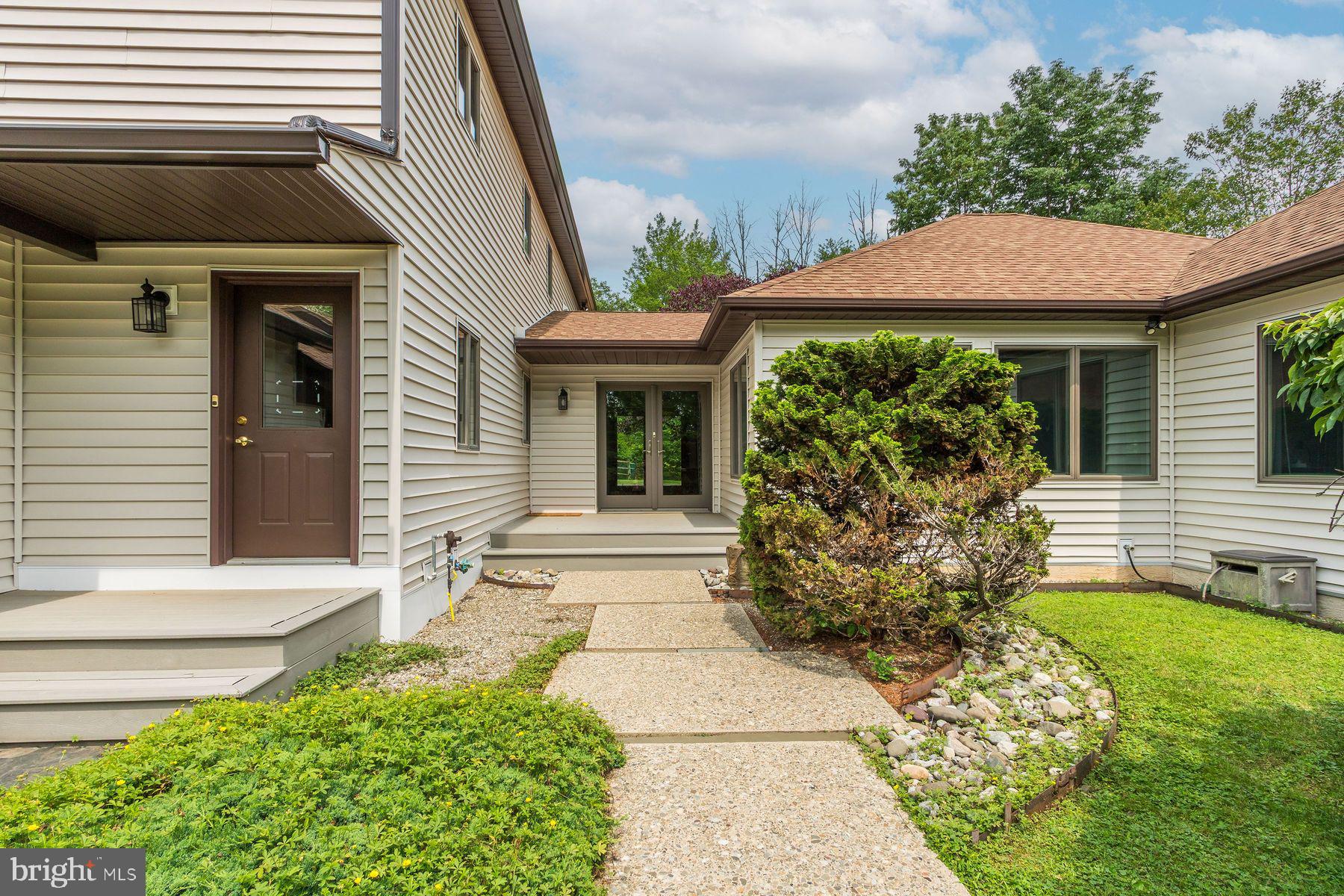 125 Edison Furlong Rd