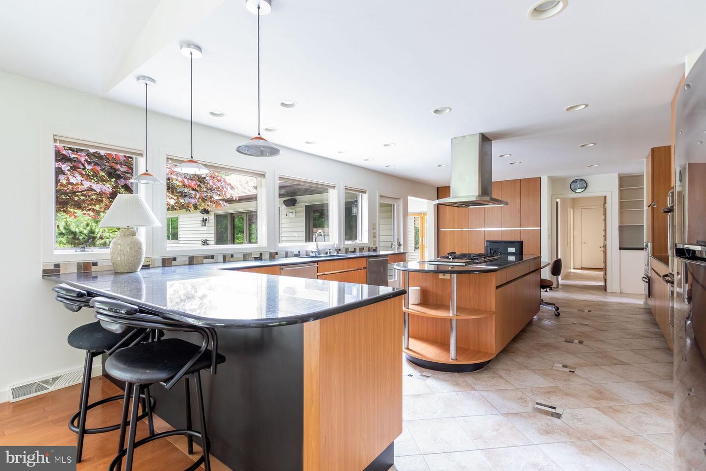 125 Edison Furlong Rd