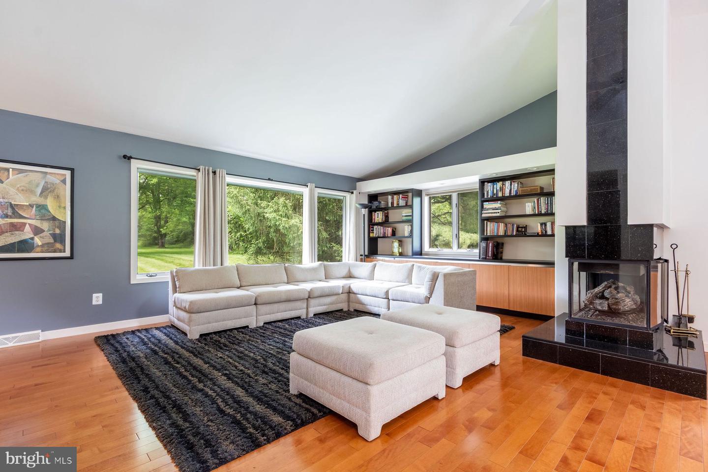 125 Edison Furlong Rd
