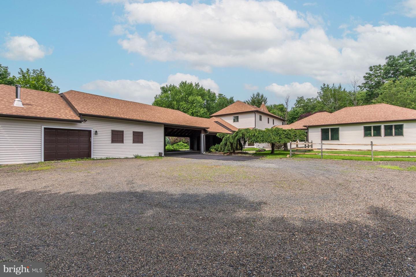 125 Edison Furlong Rd