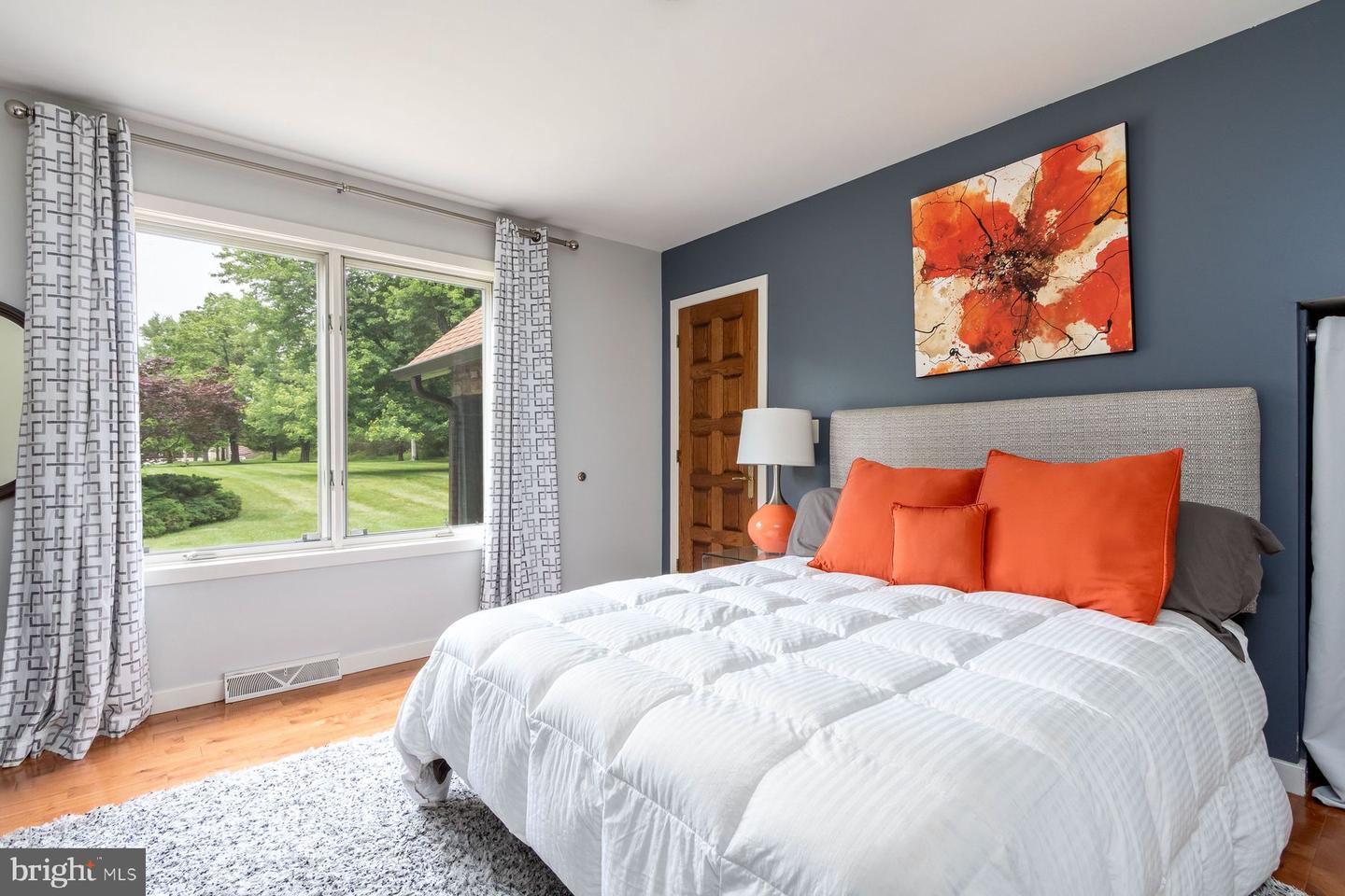 125 Edison Furlong Rd