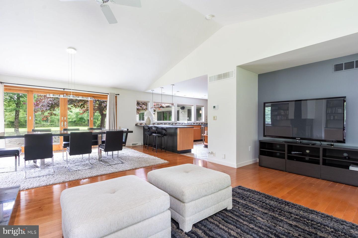 125 Edison Furlong Rd