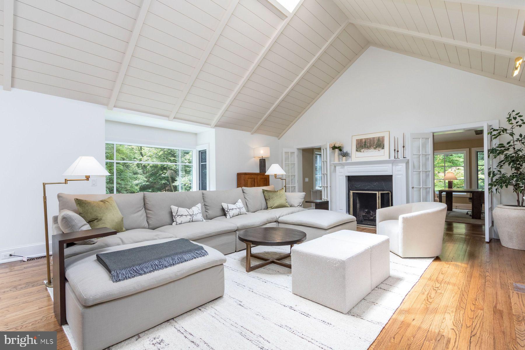 6615 And 6625 Greenhill Rd