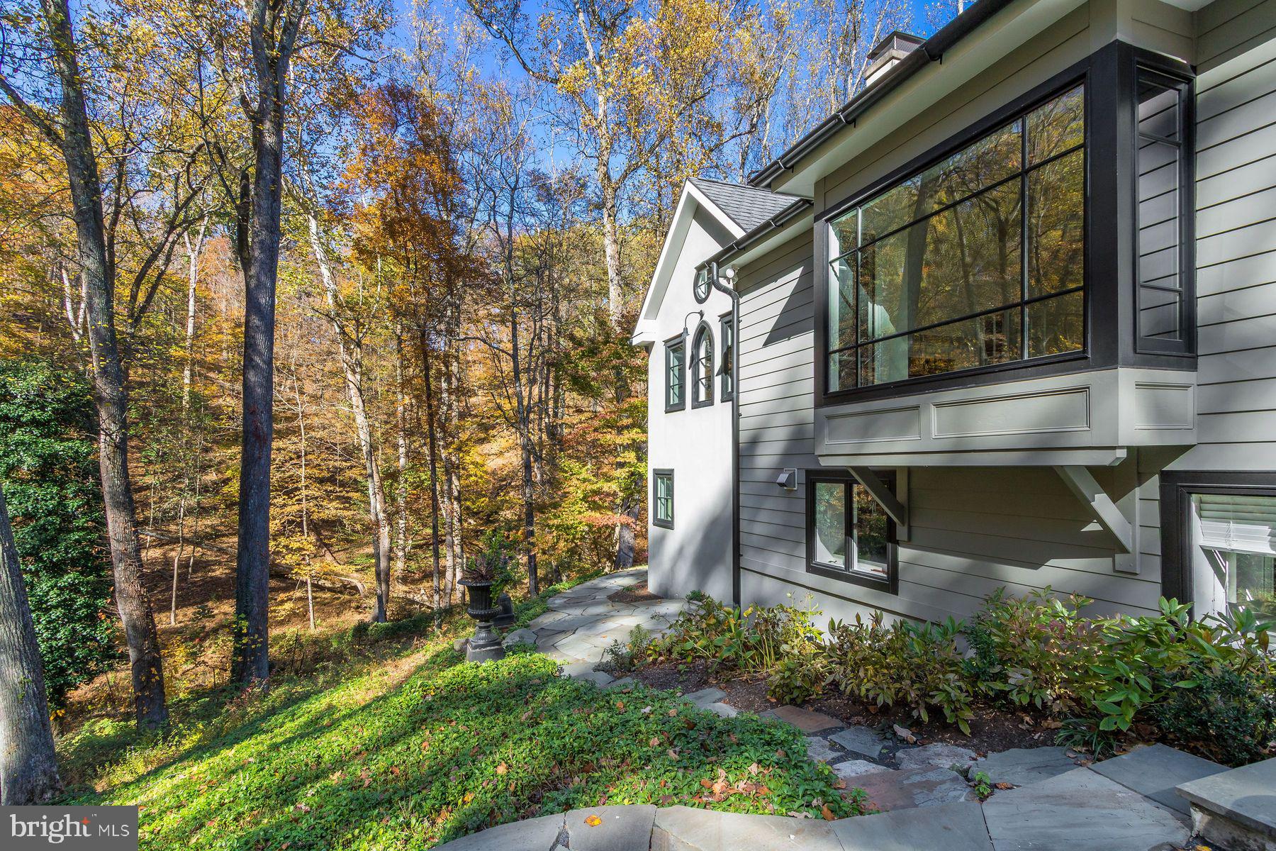 6615 And 6625 Greenhill Rd