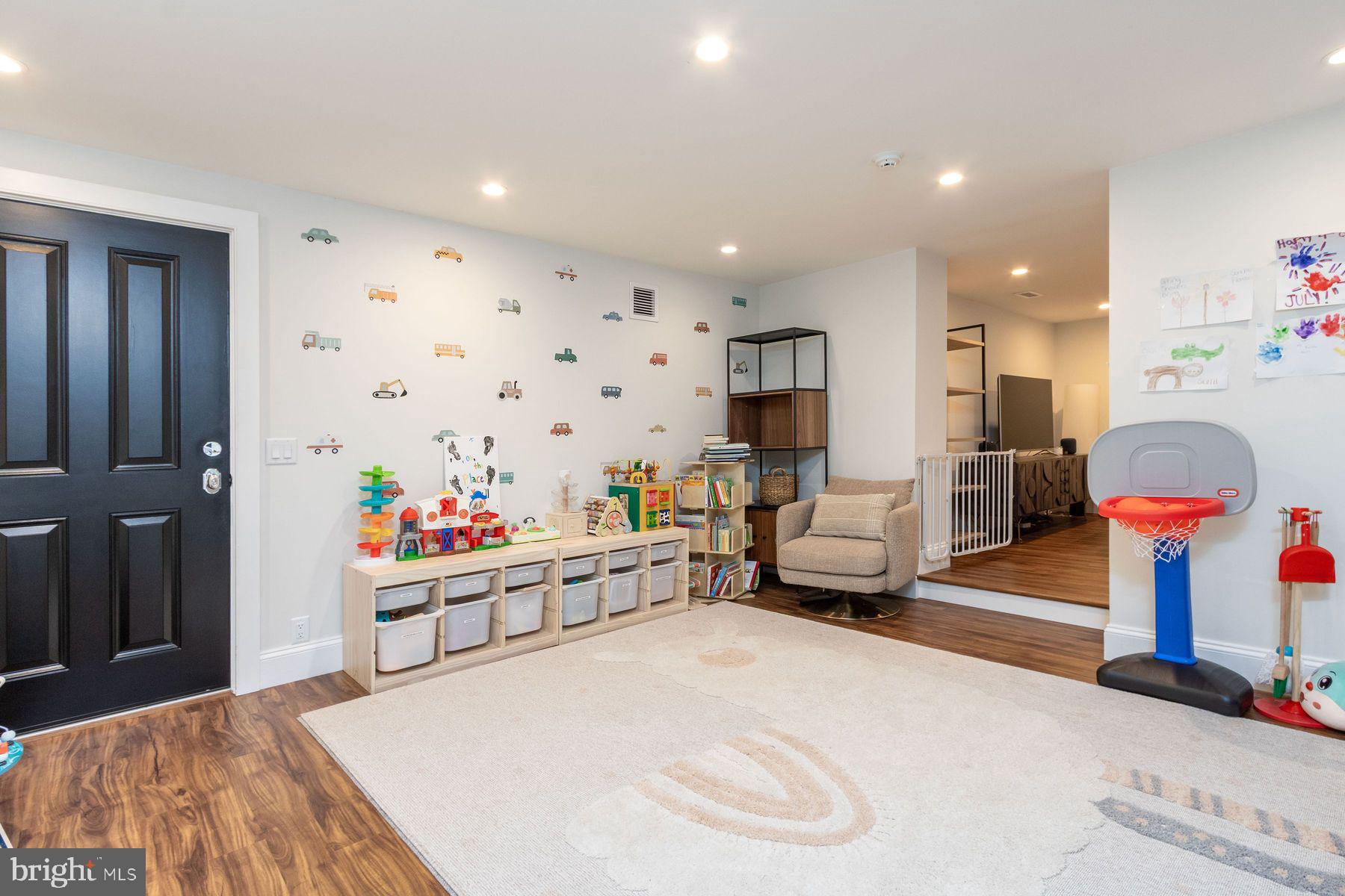 6615 And 6625 Greenhill Rd