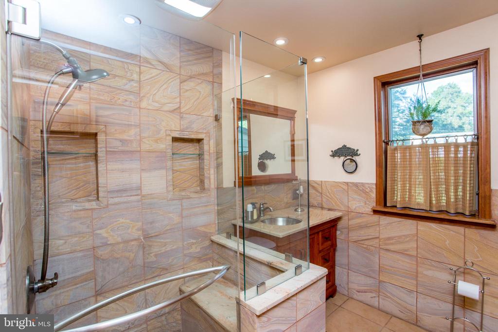 40 HALLOWELL DRIVE