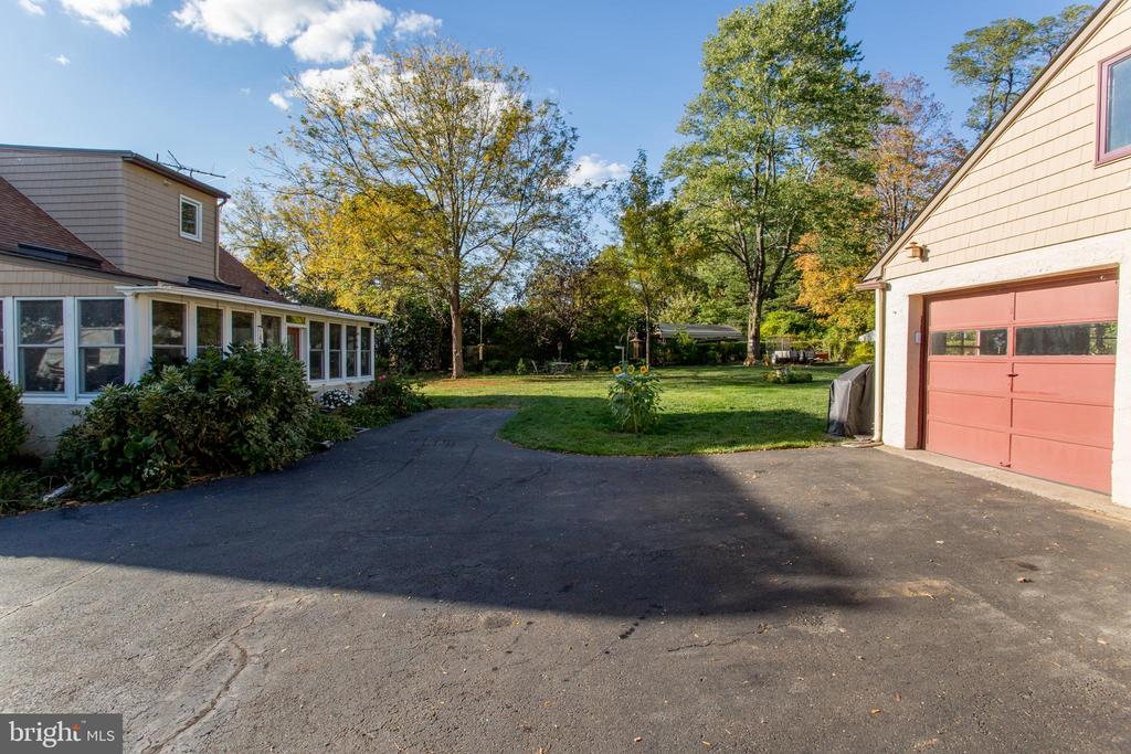 40 HALLOWELL DRIVE