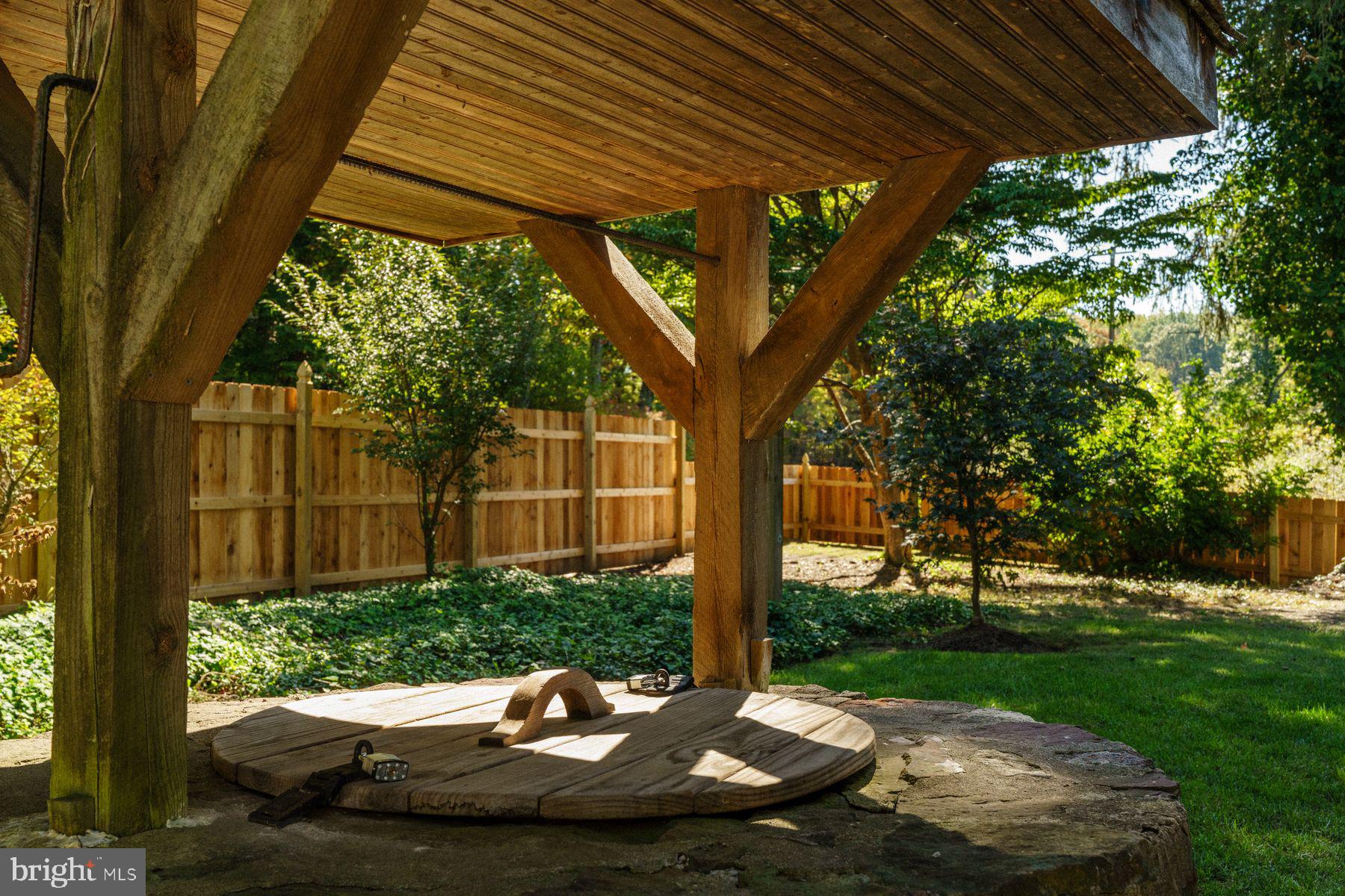 2943 WINDY BUSH ROAD