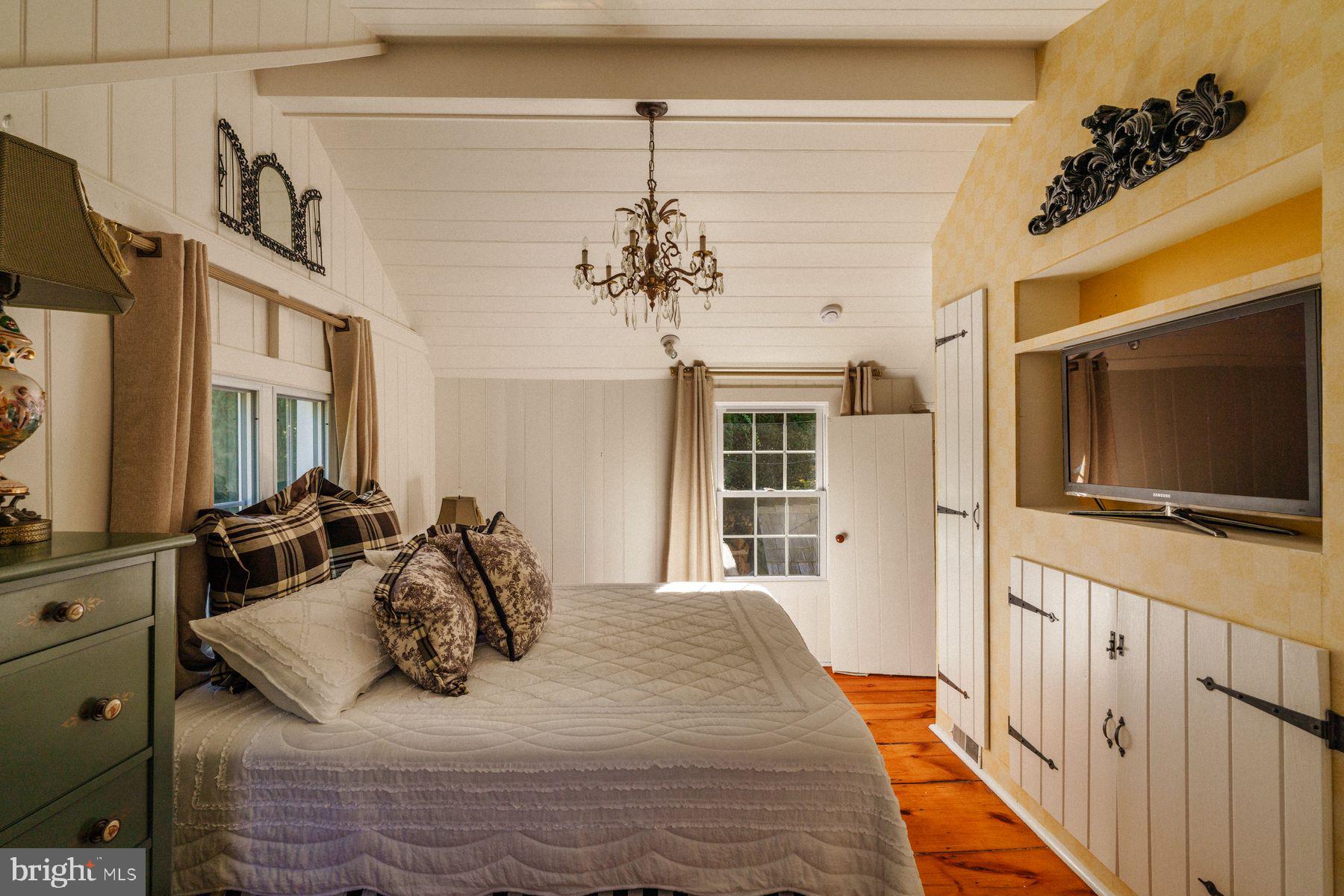 2943 WINDY BUSH ROAD