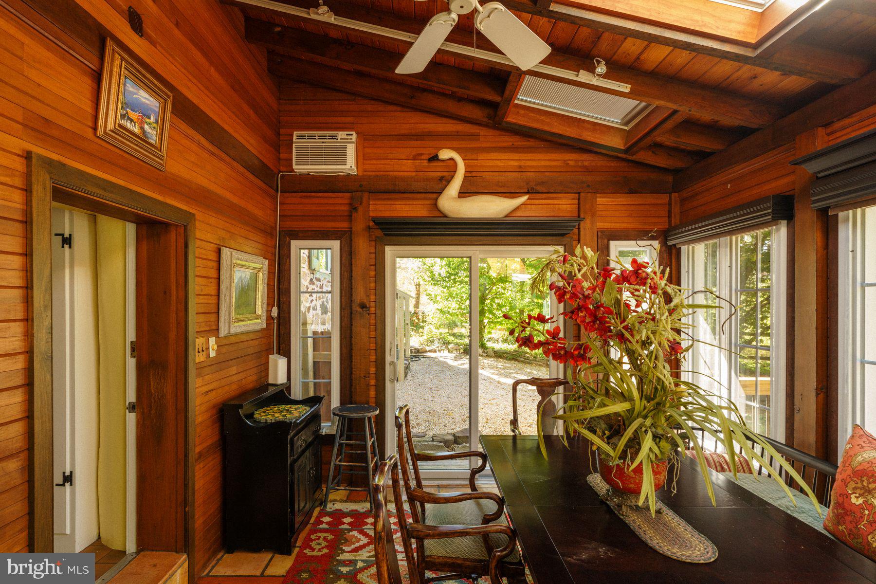 2943 WINDY BUSH ROAD