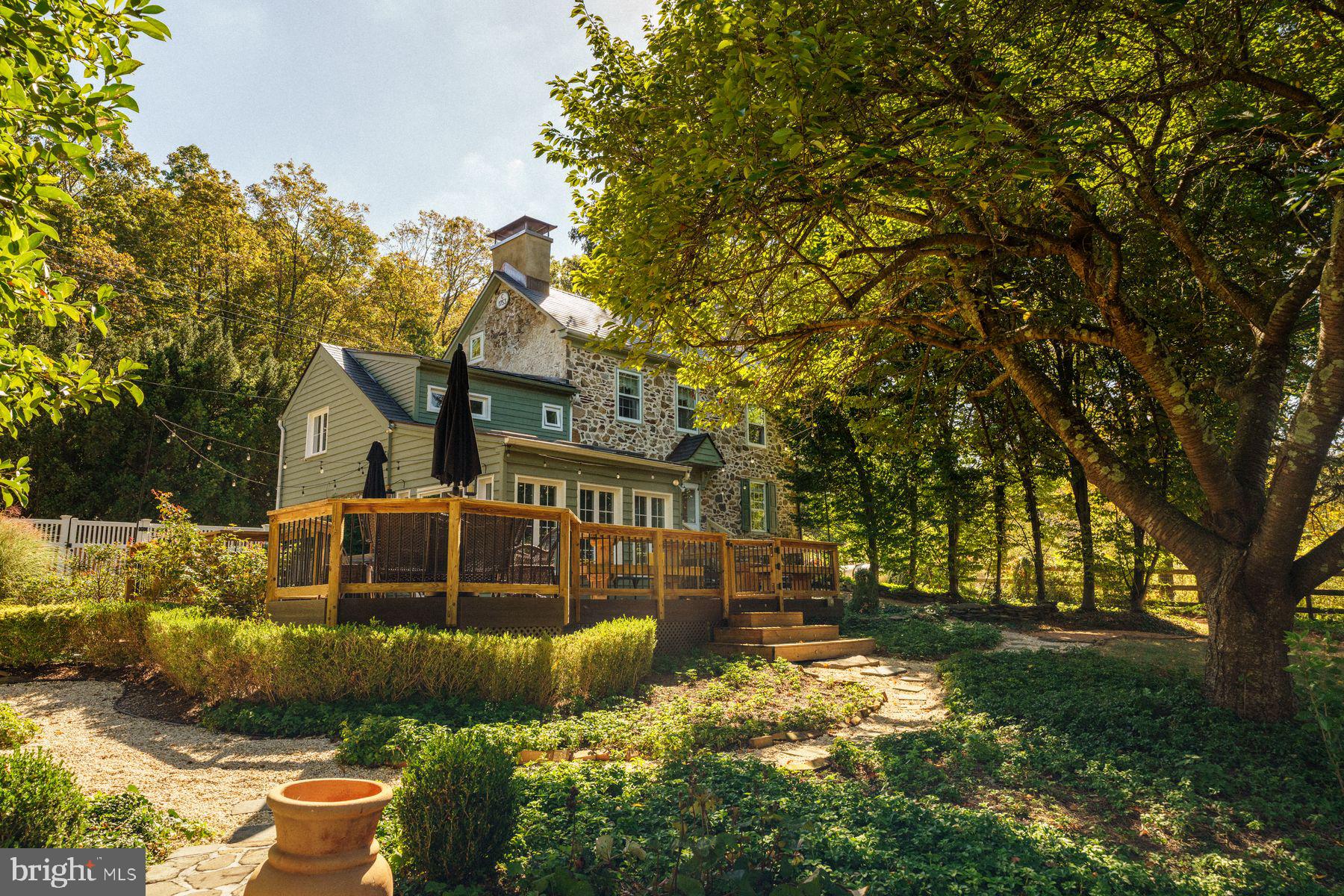 2943 WINDY BUSH ROAD