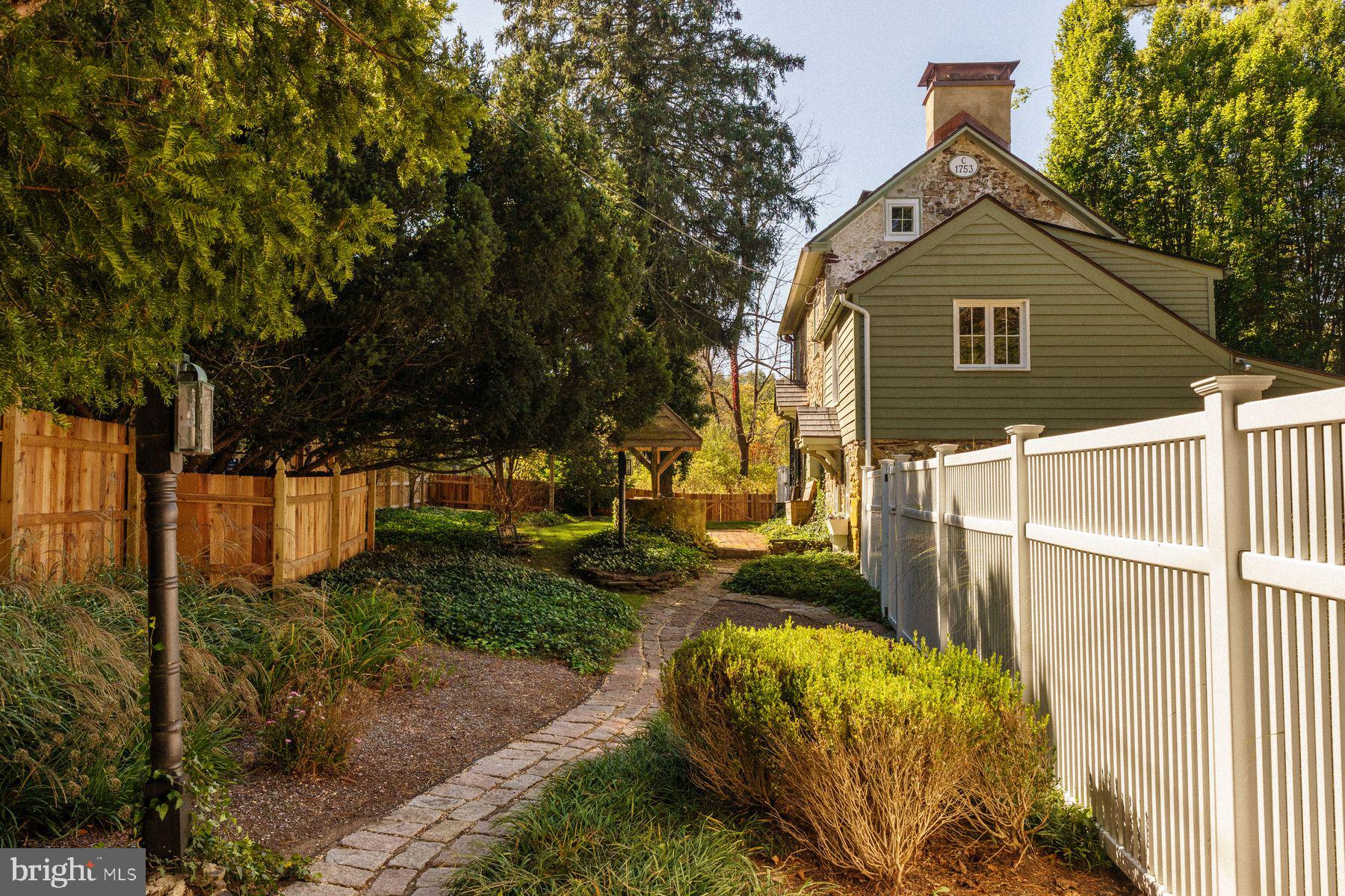 2943 WINDY BUSH ROAD