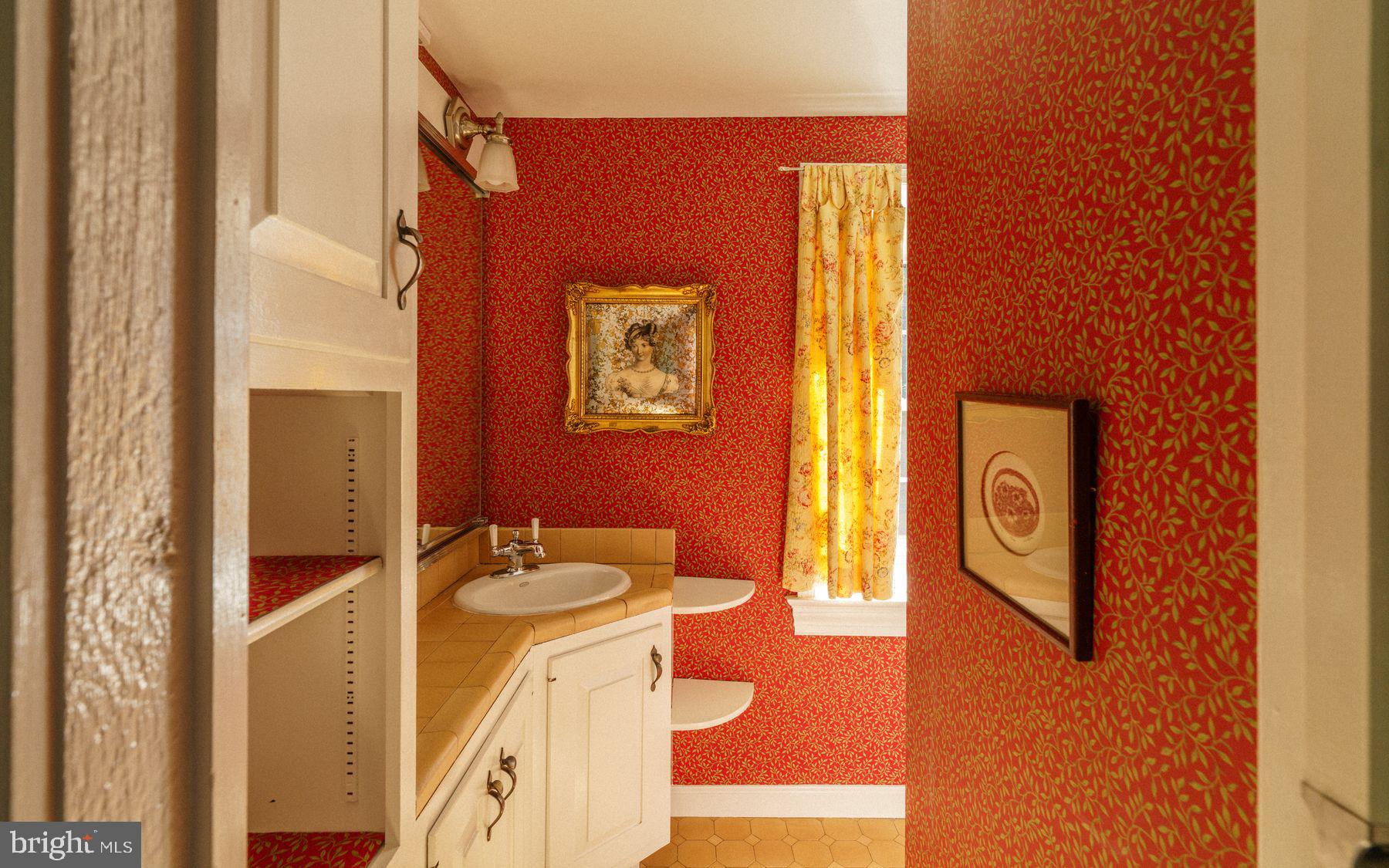 2943 WINDY BUSH ROAD