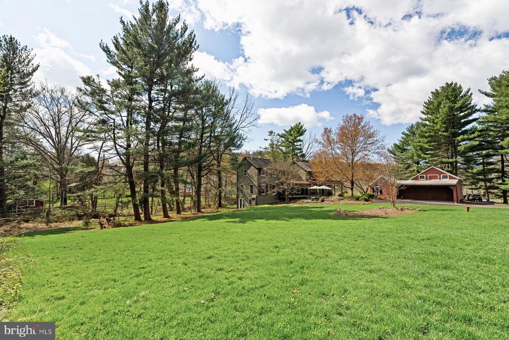 64 VALLEY DRIVE