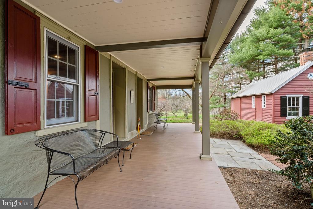 64 VALLEY DRIVE