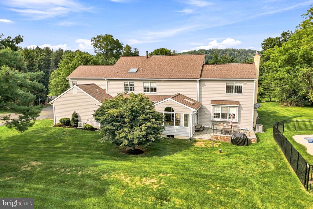 1 PHEASANT RUN RD