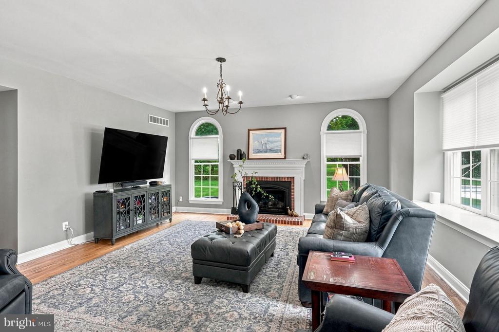 1 PHEASANT RUN RD