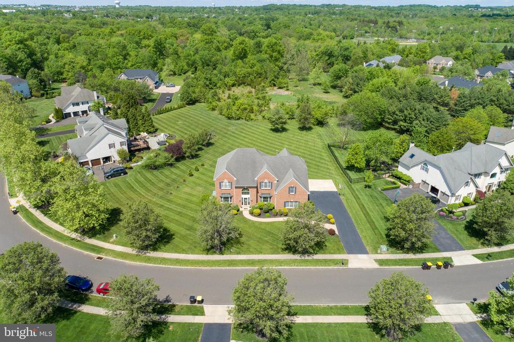 104 Usher Ln