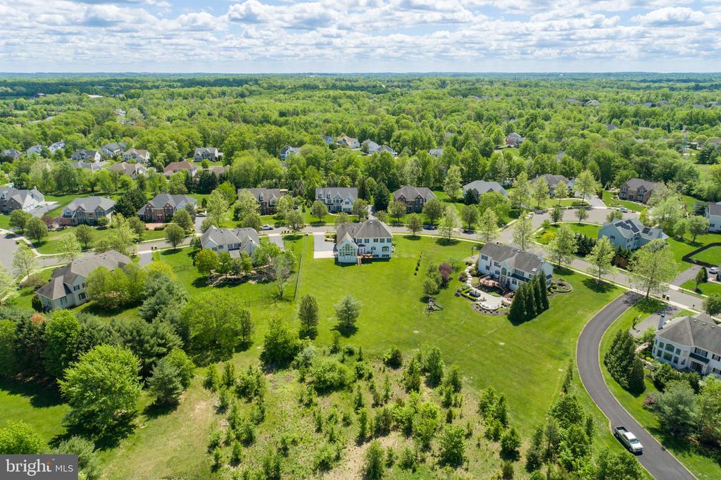 104 Usher Ln