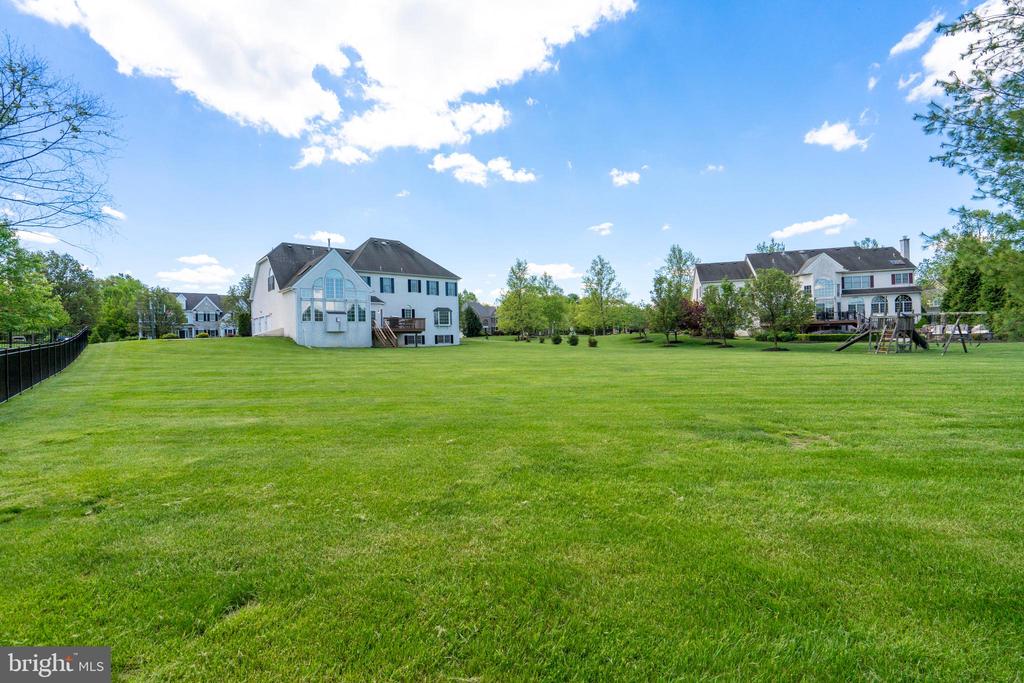 104 Usher Ln