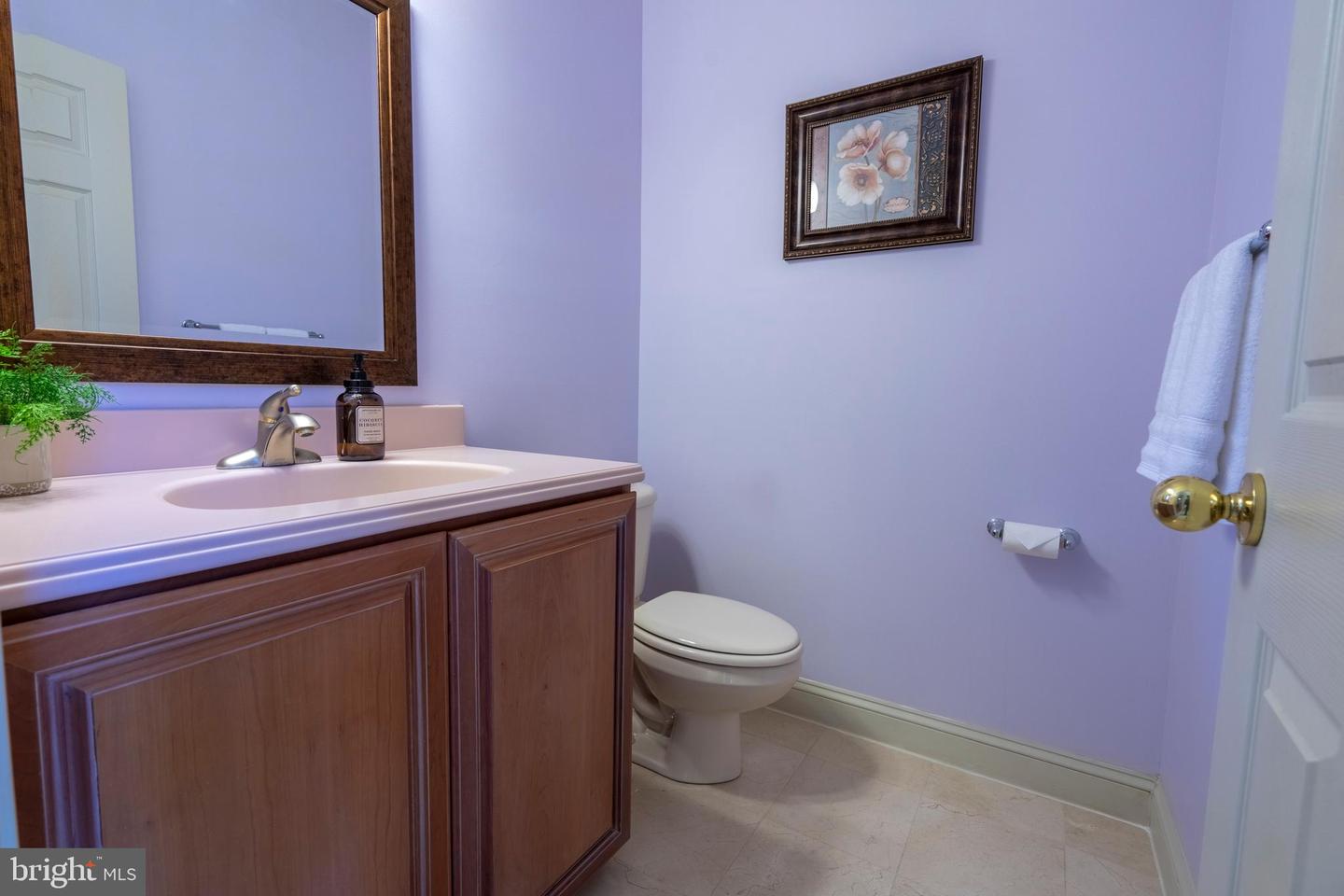 104 Usher Ln