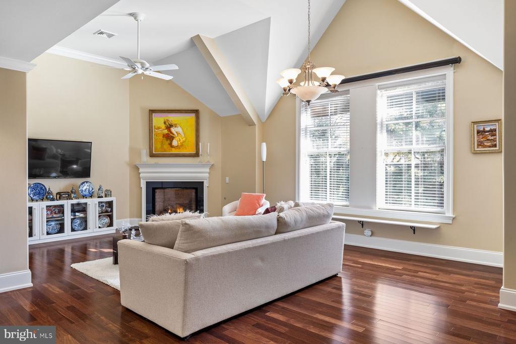 115 E. MONTGOMERY AVENUE Unit: 3B