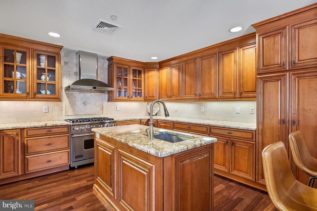 115 E. MONTGOMERY AVENUE Unit: 3B