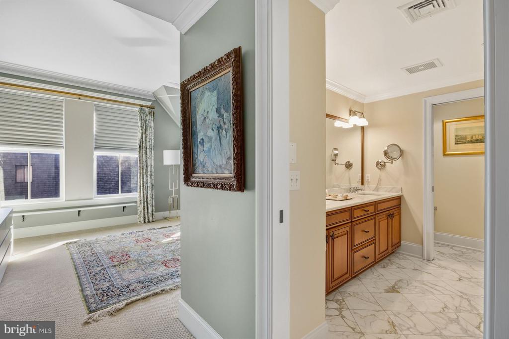 115 E. MONTGOMERY AVENUE Unit: 3B