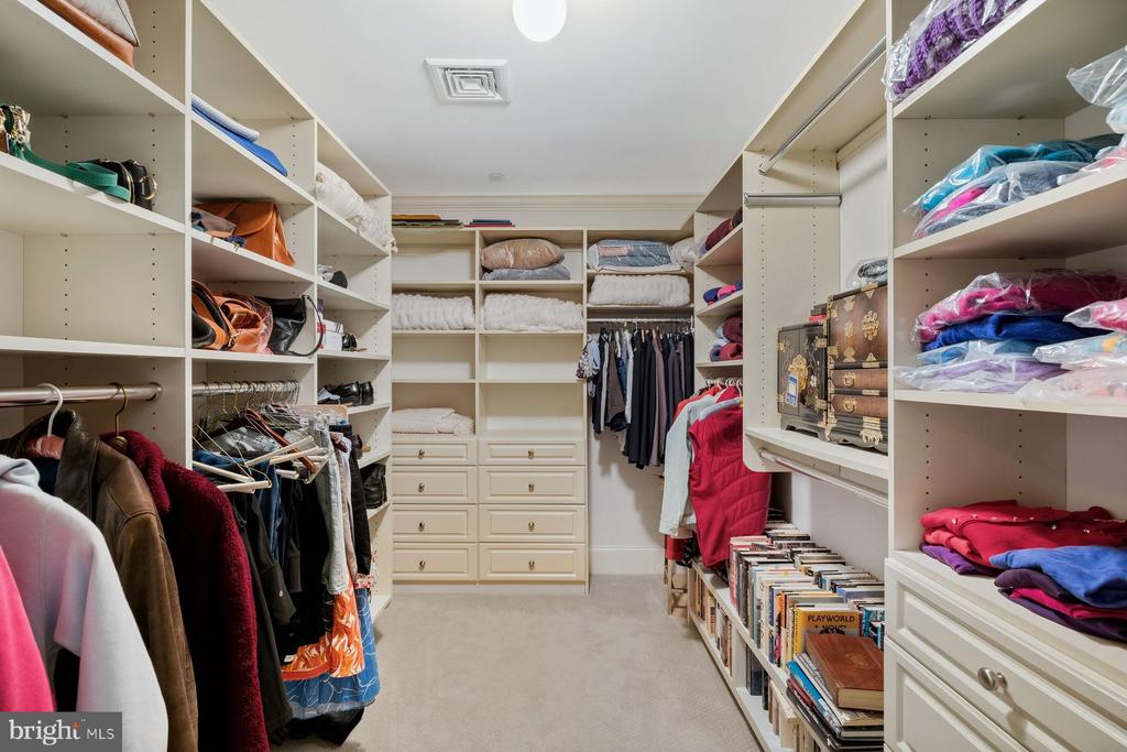 115 E. MONTGOMERY AVENUE Unit: 3B