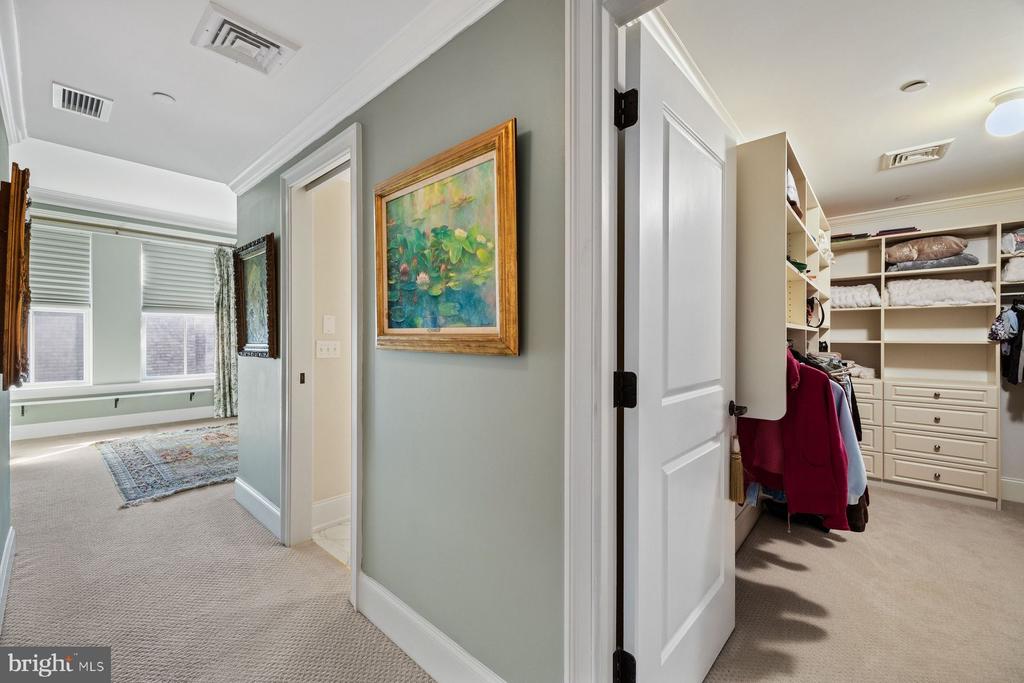 115 E. MONTGOMERY AVENUE Unit: 3B