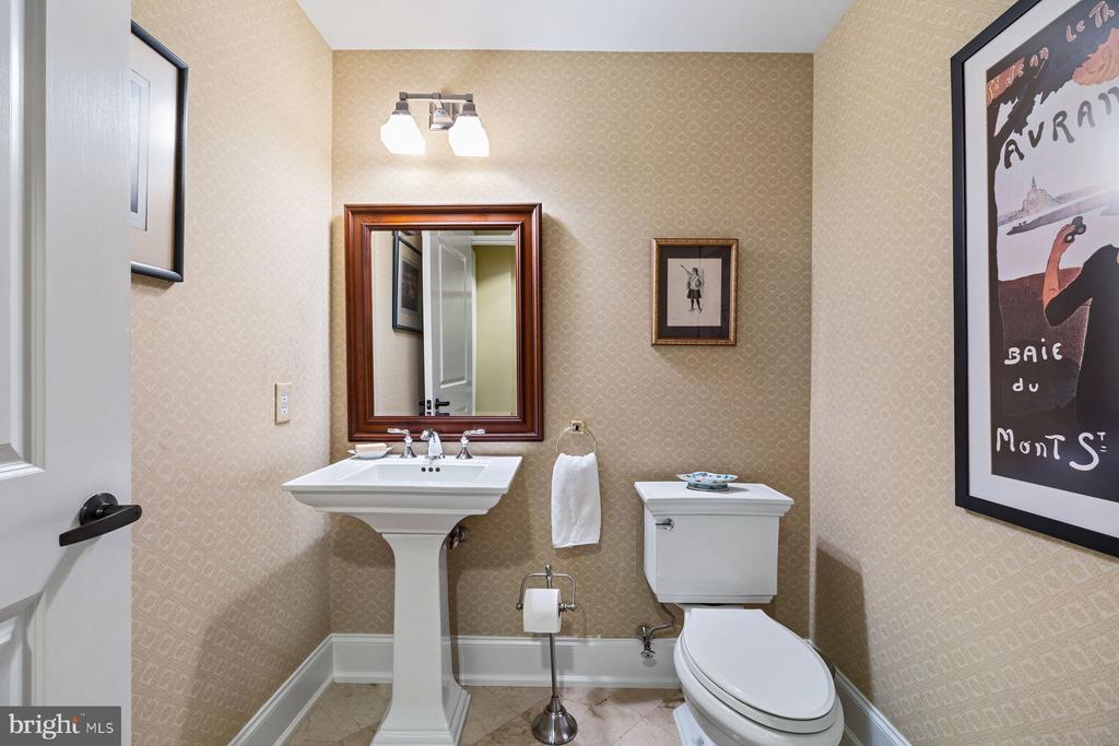 115 E. MONTGOMERY AVENUE Unit: 3B