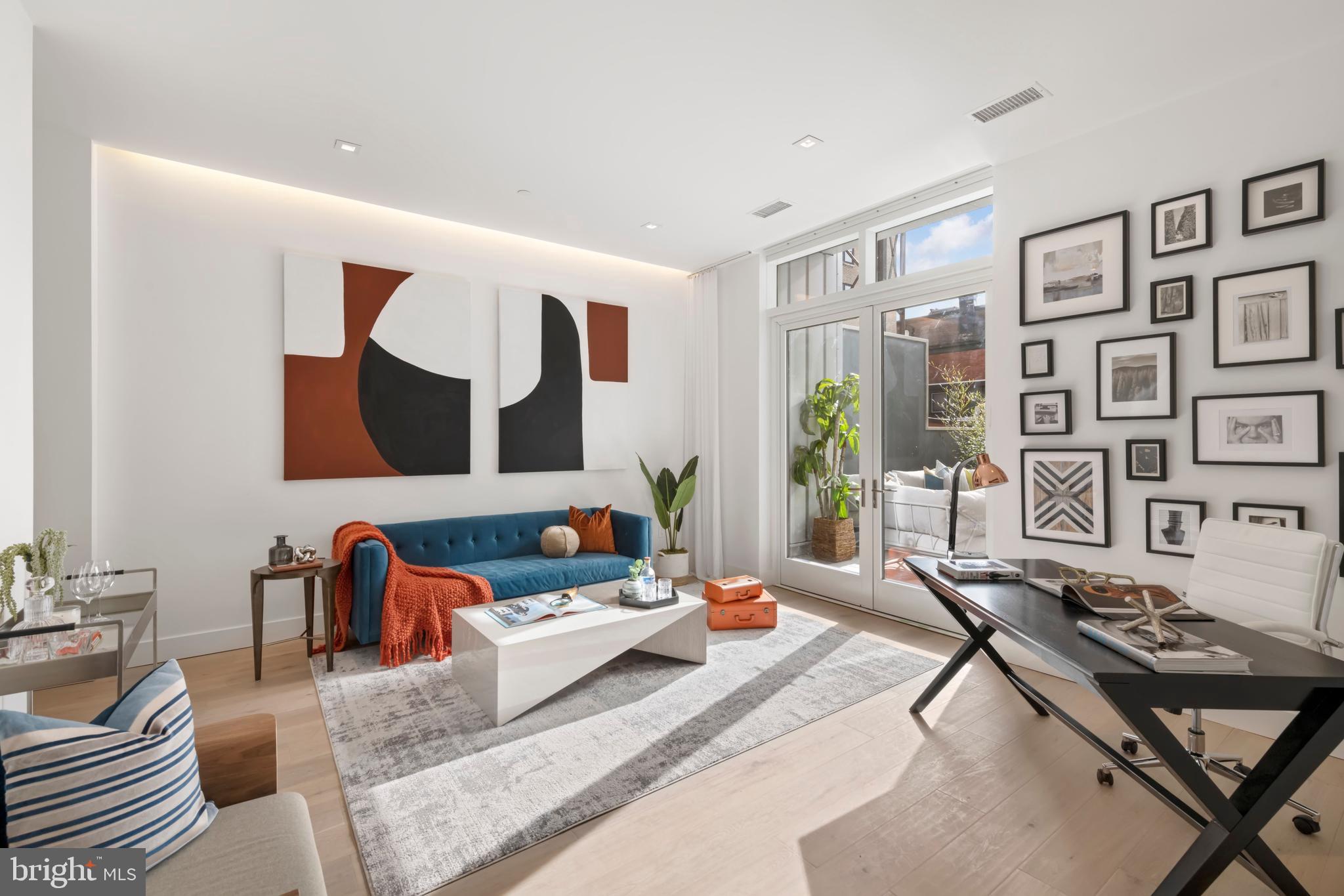 2108 WALNUT STREET Unit: 201