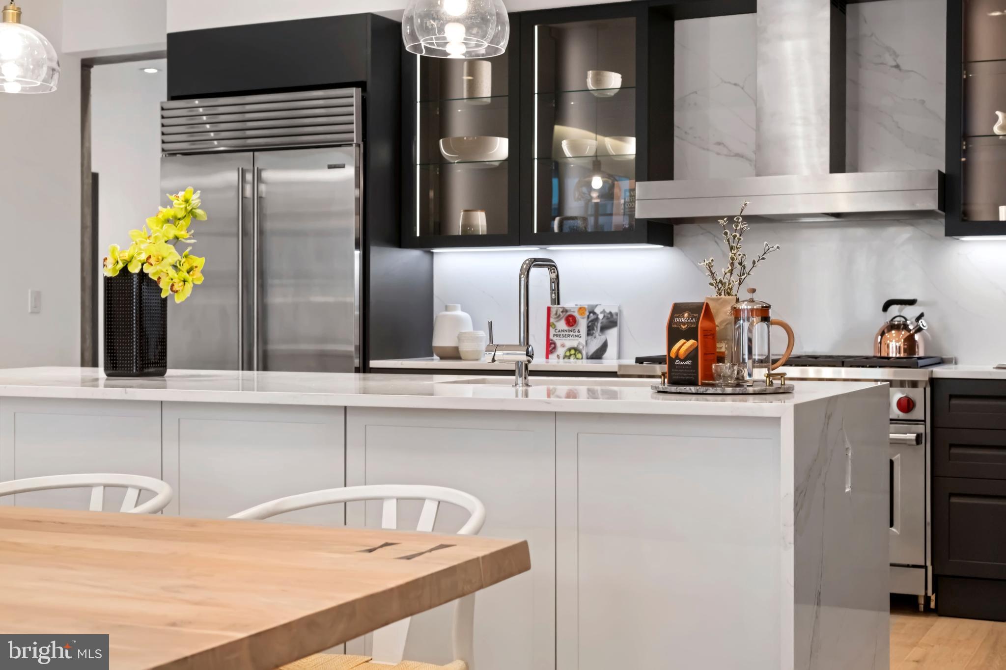 2108 WALNUT STREET Unit: 201