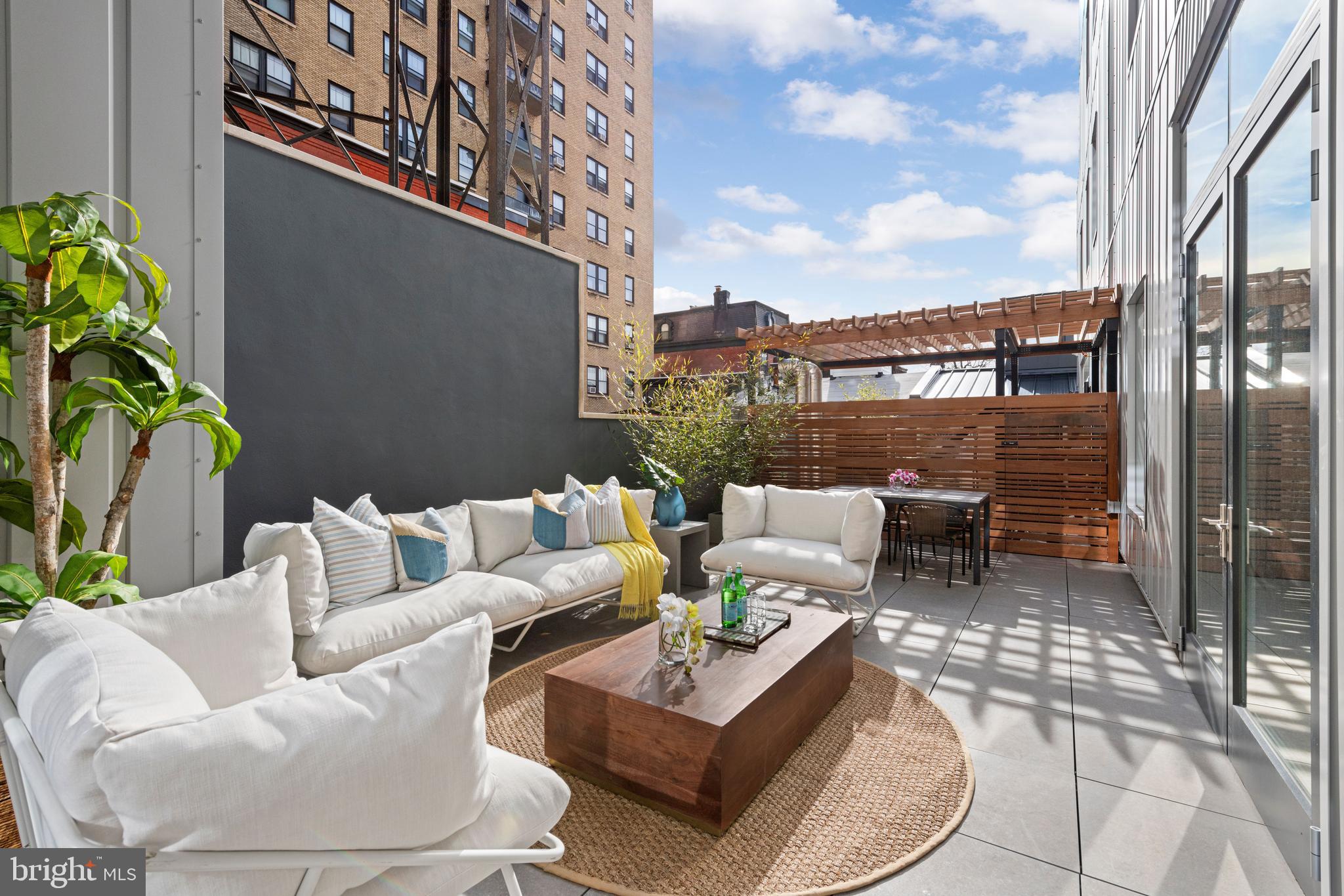 2108 WALNUT STREET Unit: 201
