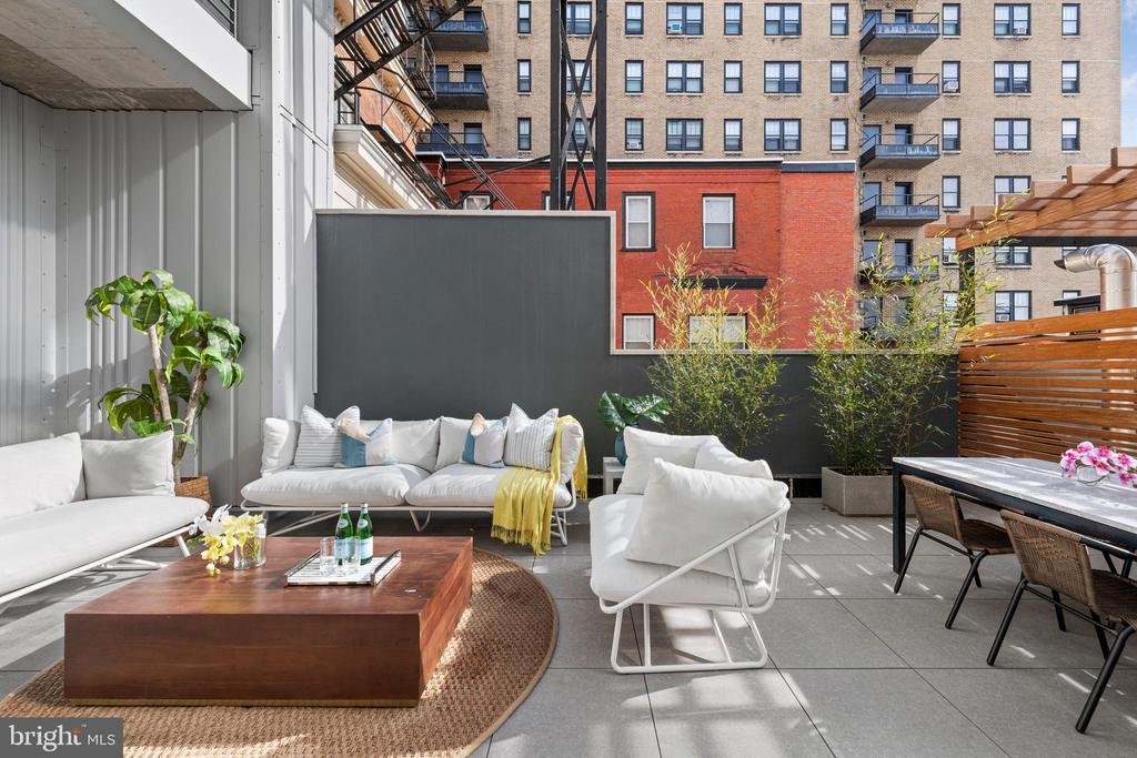 2108 WALNUT STREET Unit: 201