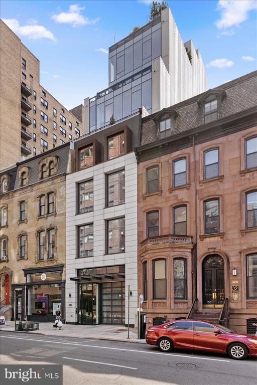 2108 WALNUT STREET Unit: 201