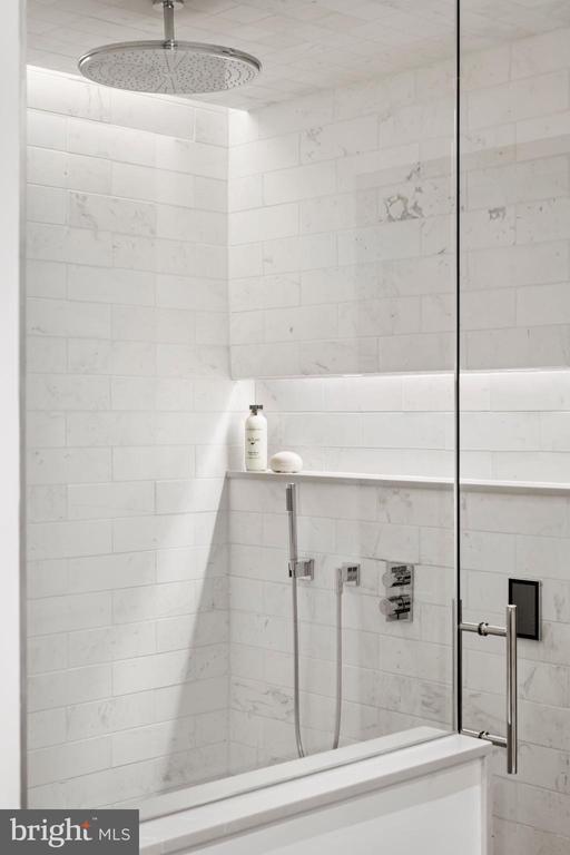 2108 WALNUT STREET Unit: 201