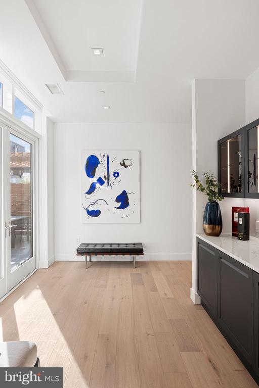 2108 WALNUT STREET Unit: 201