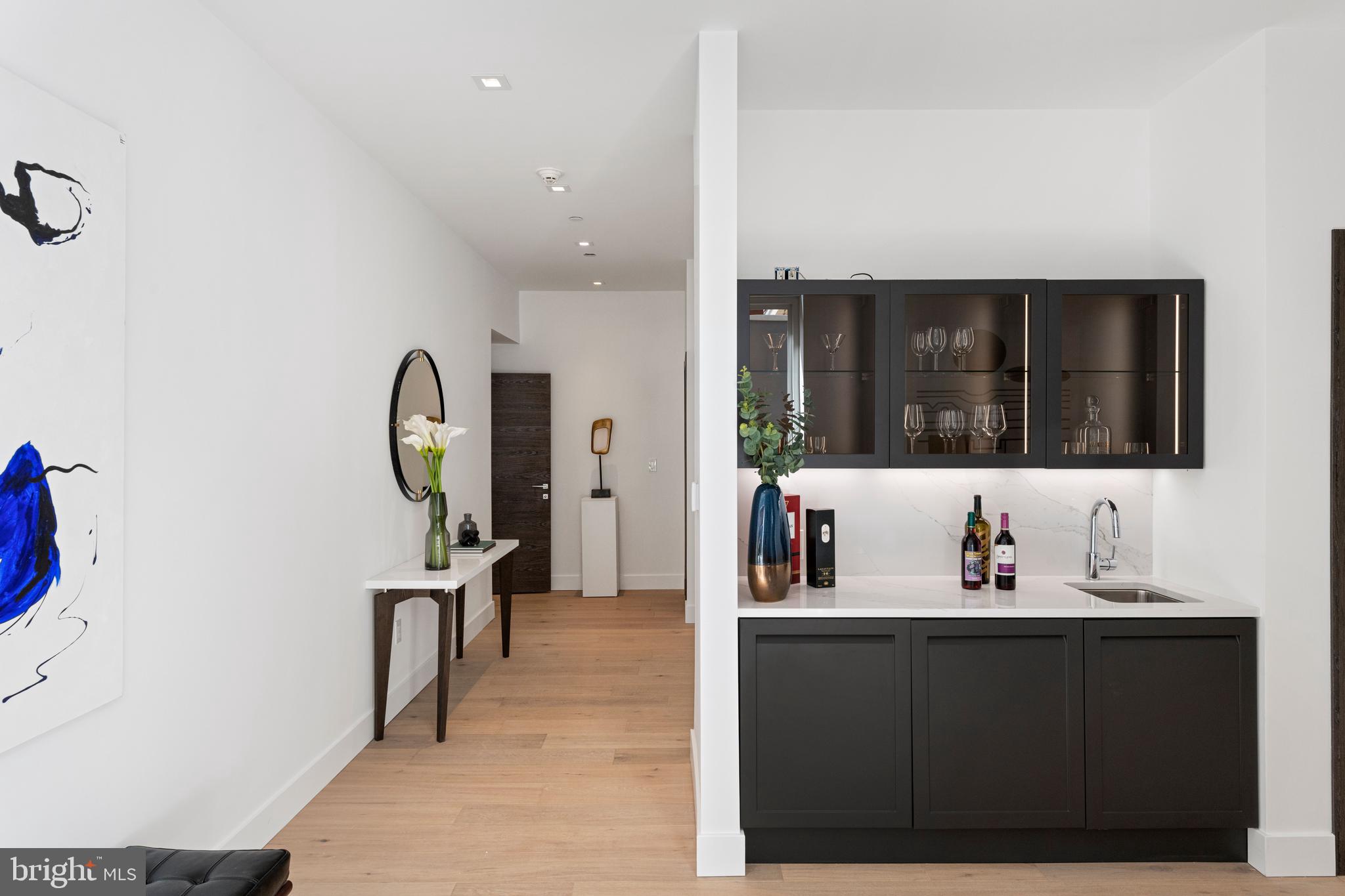 2108 WALNUT STREET Unit: 201