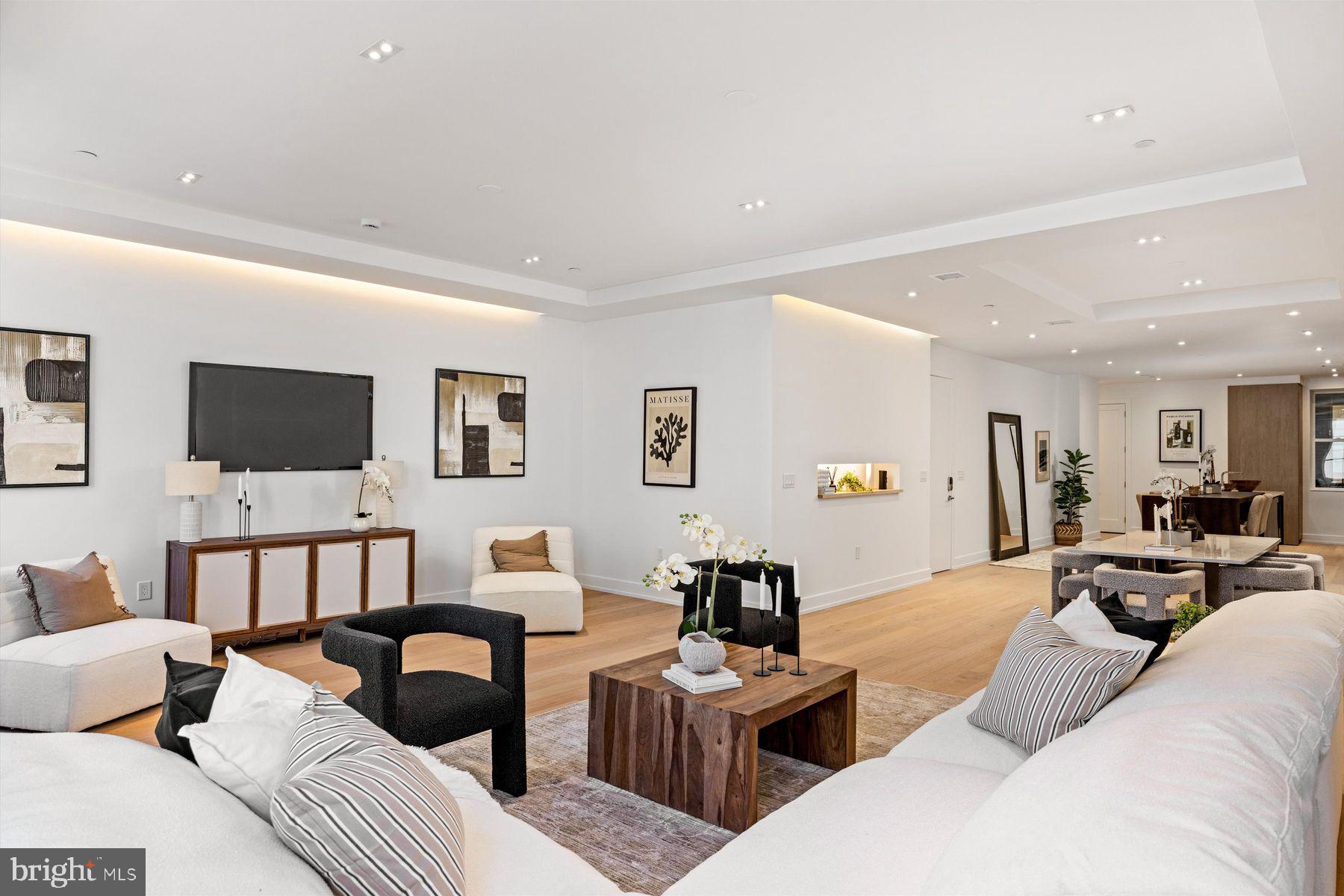 124 N 2ND STREET Unit: 2