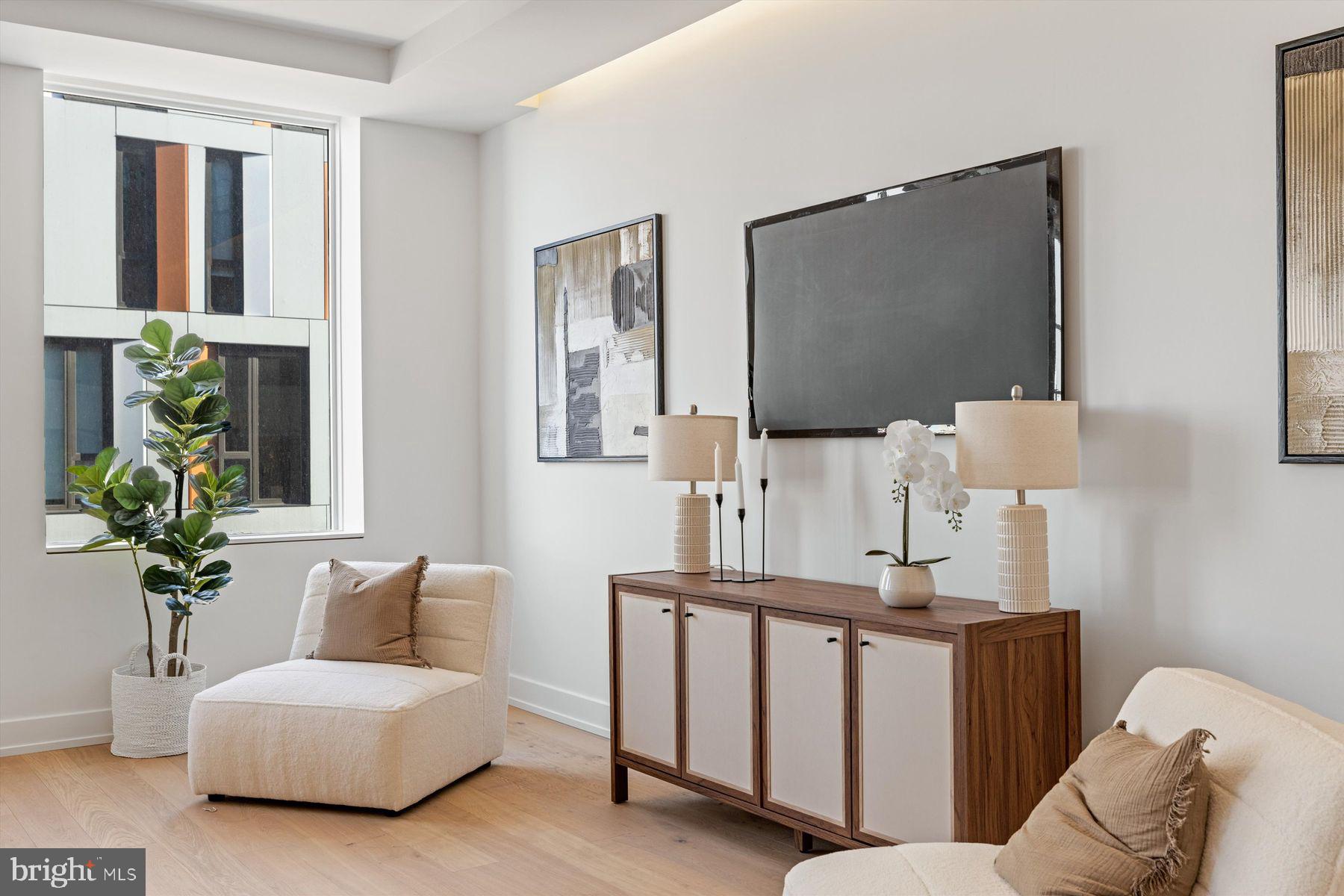 124 N 2ND STREET Unit: 2