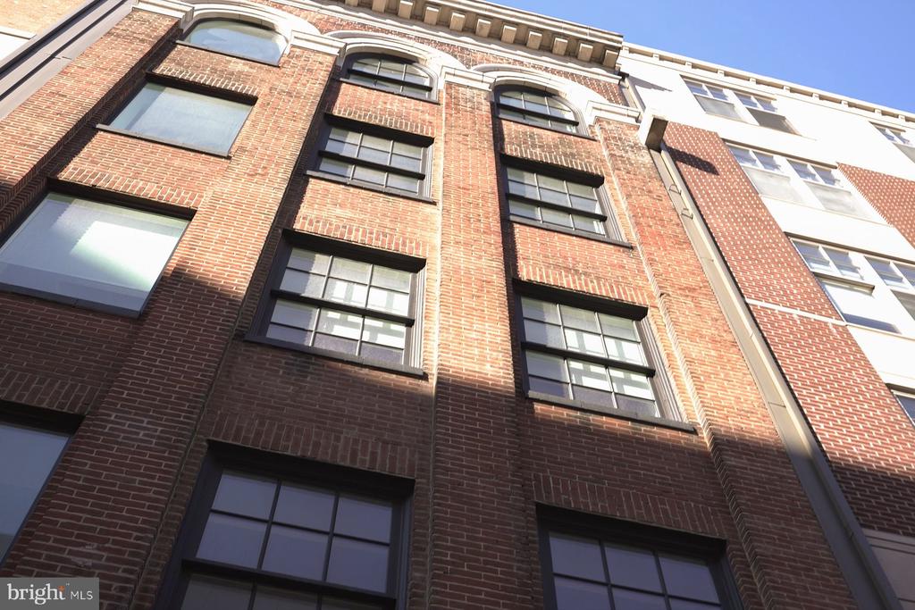 124 N 2ND STREET Unit: 2