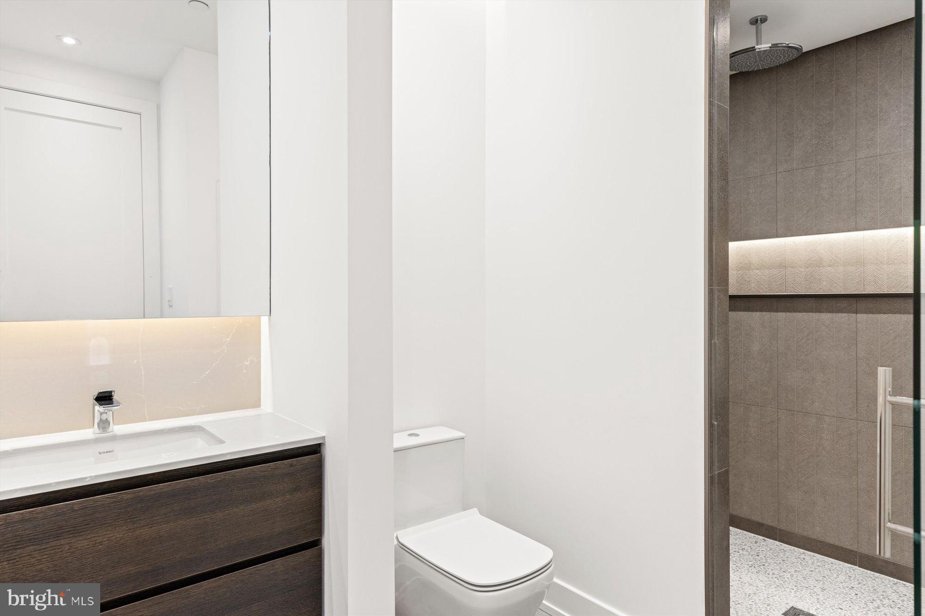 124 N 2ND STREET Unit: 2