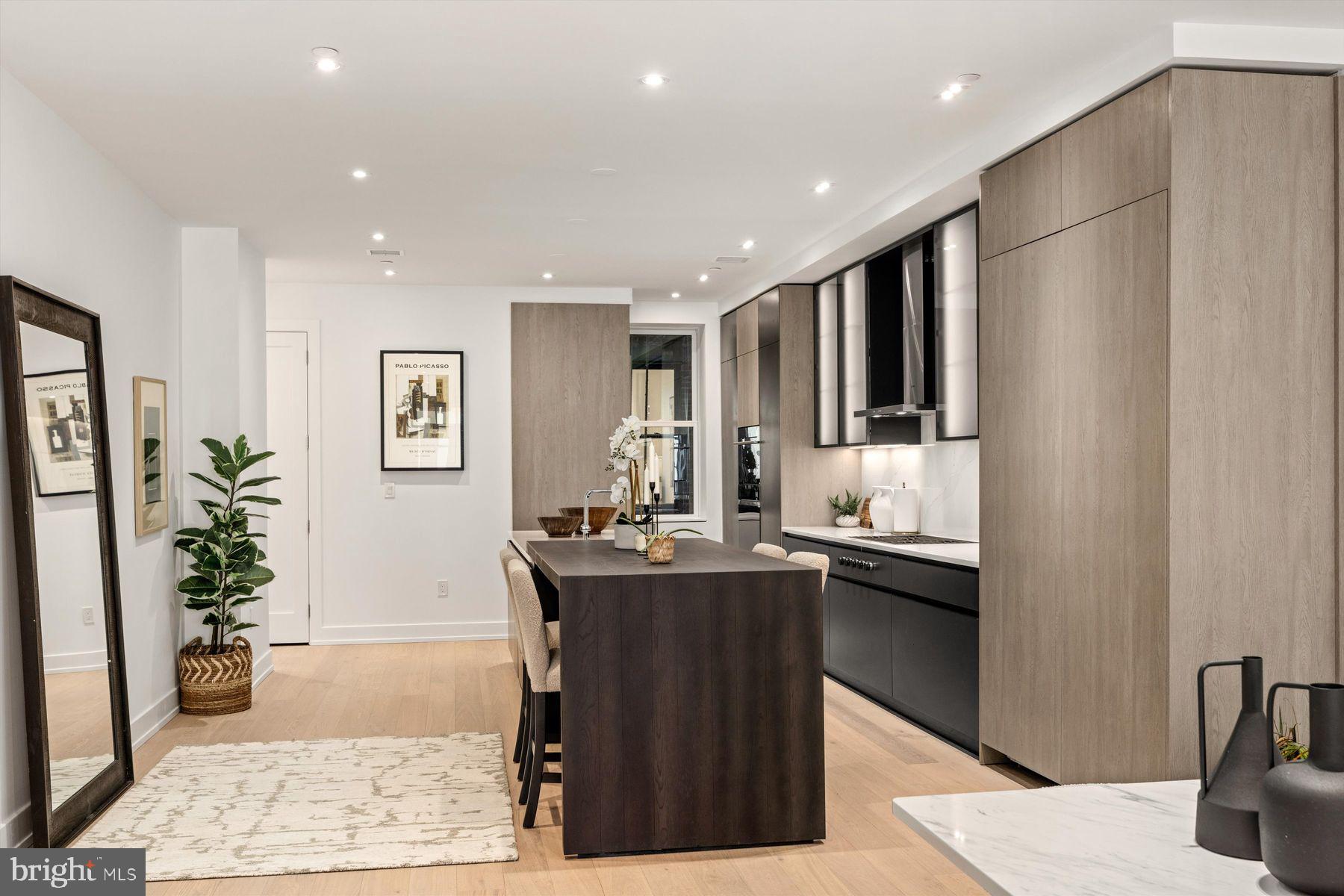 124 N 2ND STREET Unit: 2