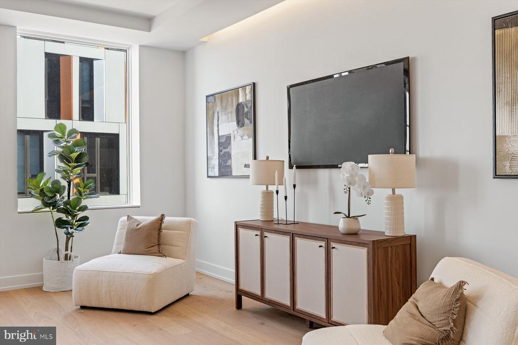 124 N 2ND STREET Unit: 2