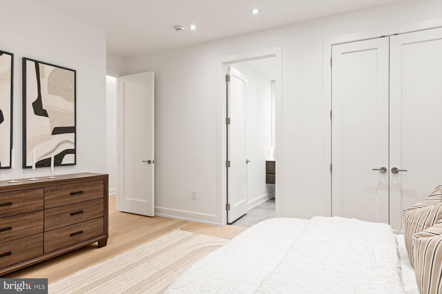 124 N 2ND STREET Unit: 4