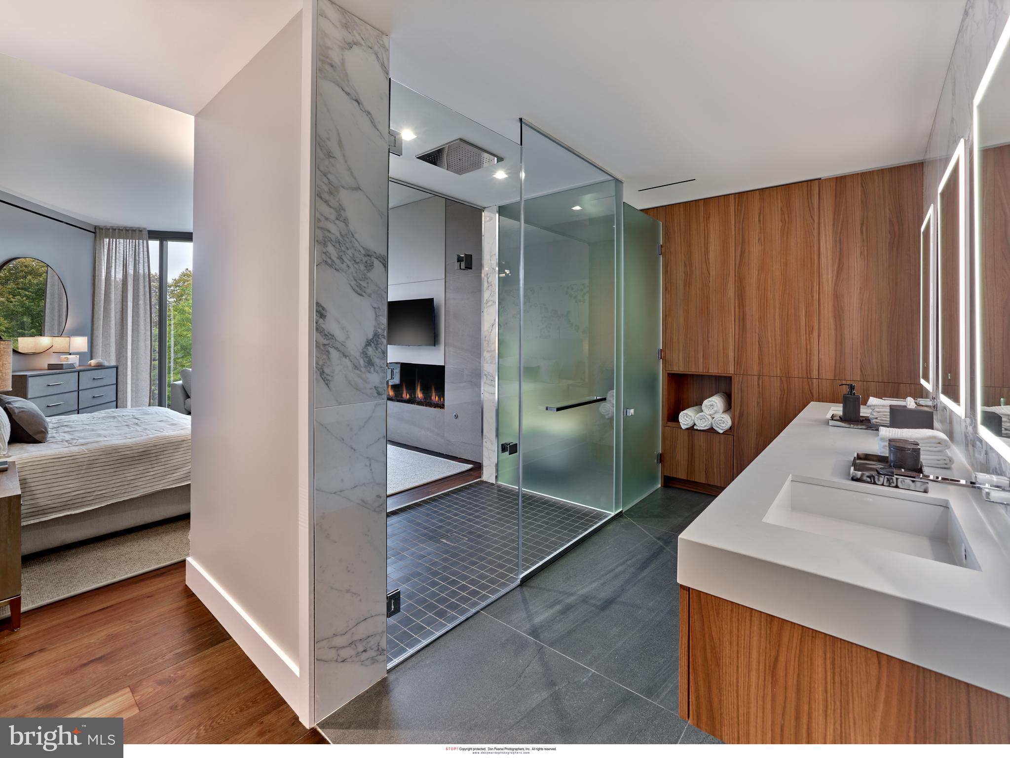 2100 HAMILTON Unit: 3D