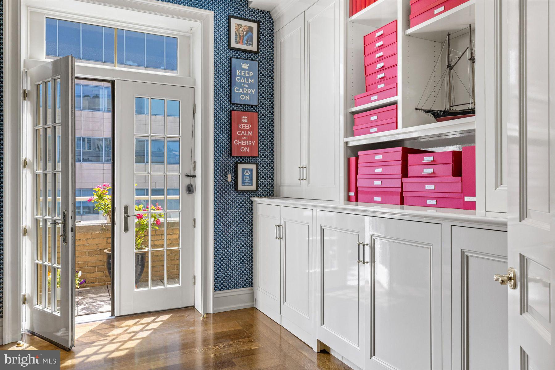 1601 LOCUST STREET Unit: PH1800